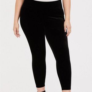 Torrid Velvet Pull-On Pixie Pant - Black